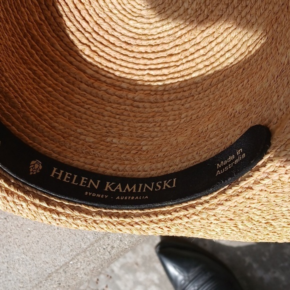 HELEN KAMINSKI 100% RAFFIA HAT, Elegant Straw Hat NWOT
